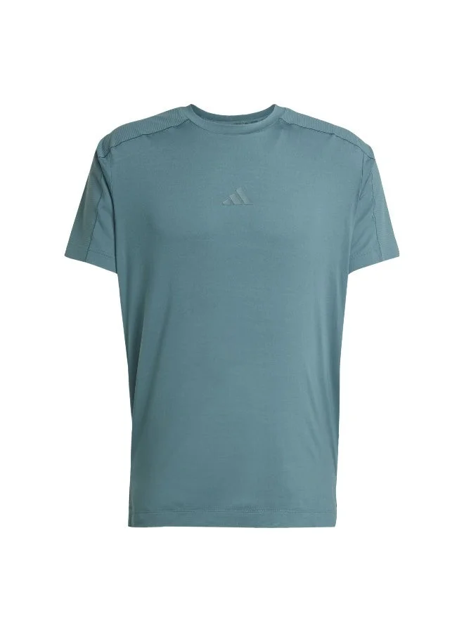 اديداس تيشيرت بيور موشن أخضر بأكمام قصيرة للرجال