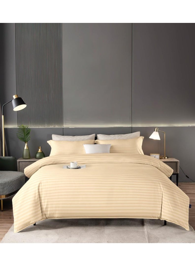 طقم مفروشات سرير فندقي مع لحاف وشرشف مطاطي و4 أكياس مخدة | خامة قطن صناعي مايكروفايبر ناعمة، تصميم عصري، سهل العناية، مقاس سوبر كينغ