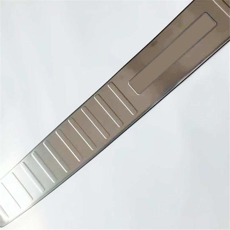 Vuzmode Rear Bumper Protector for Mercedes-Benz Vito W447 - Image 4