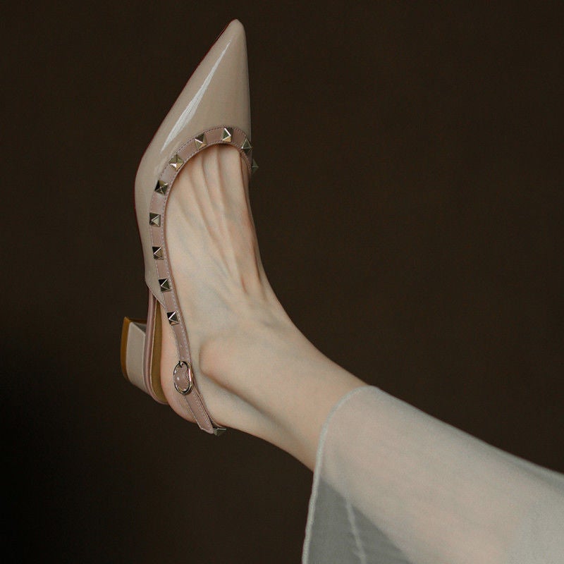 Fashion Sandals Women'S High Heels 2023 Niche Design Rivet Pointed French Style Mid Heel Shoes - Image 2