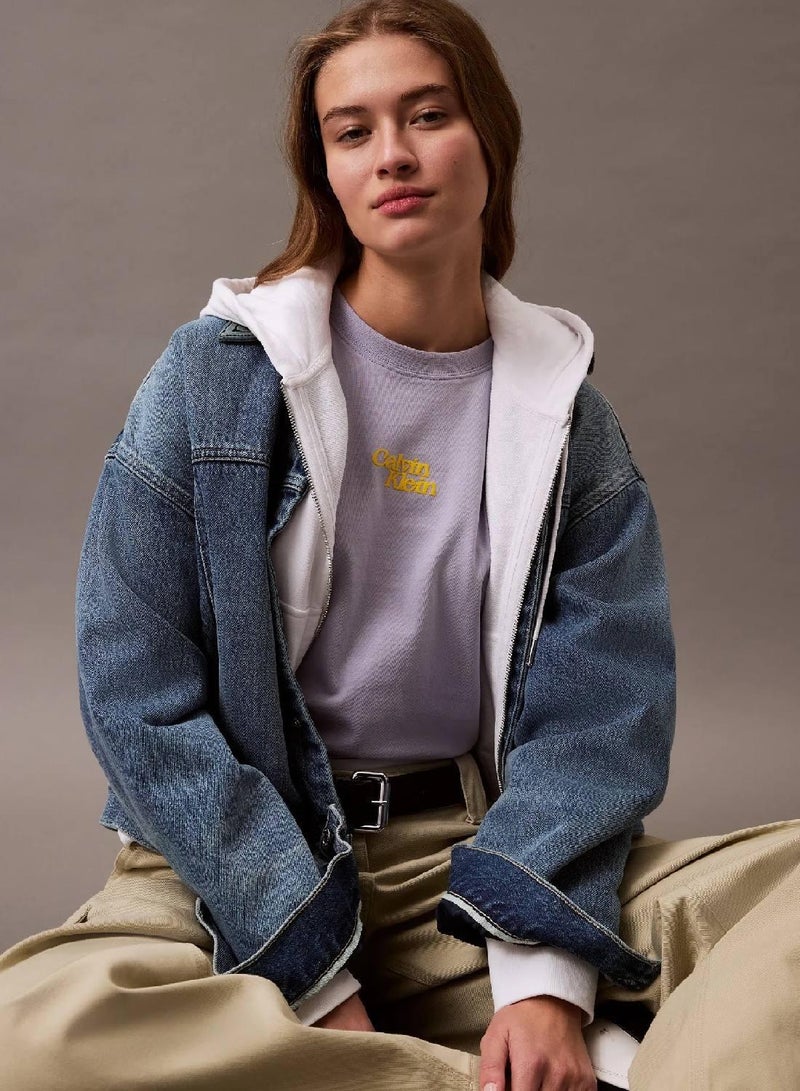 كالفن كلاين جينز تيشرت مزين بشعار كلفن كلاين بنمط فلوك - Image 3