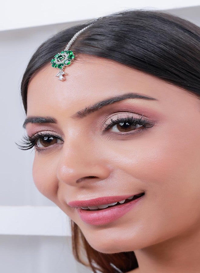 Tanaira مانغ تيكا مطلية بالروديوم من تانيرا للنساء - مانغ تيكا هندية مرصعة بالكريستال الأخضر - مجوهرات شعر تقليدية للعرائس لحفلات الزفاف - Image 4