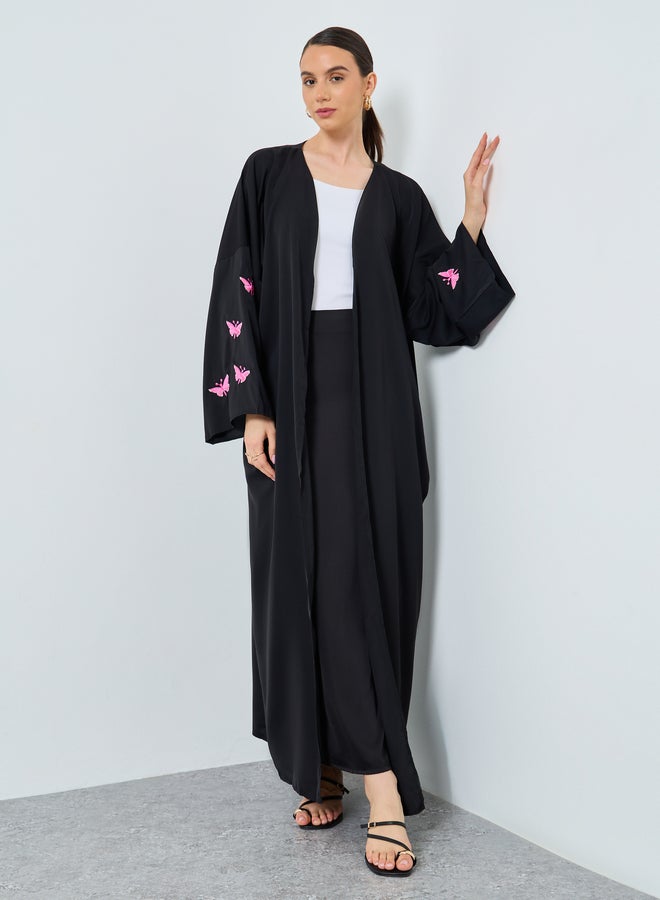 تايك تو عباية مفتوحة مطرزة بفراشة - Image 2