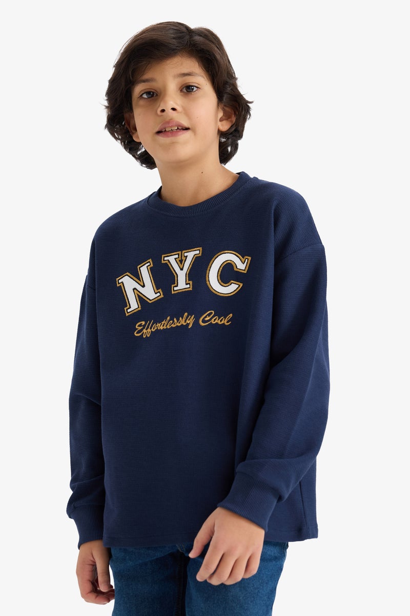 ديفاكتو تيشيرت اولادي كم طويل اوفر سايز بطبعة حروف - Image 3