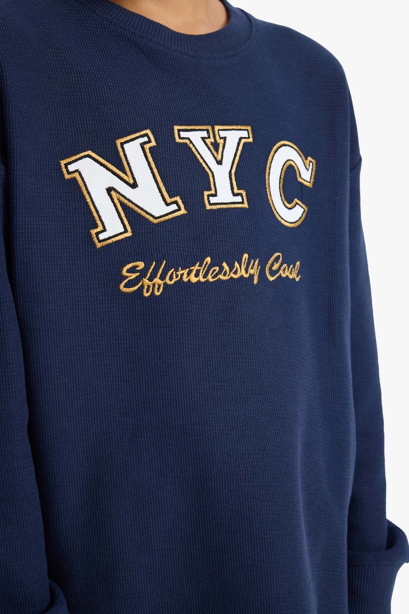 ديفاكتو تيشيرت اولادي كم طويل اوفر سايز بطبعة حروف - Image 5