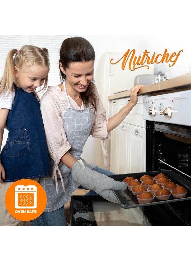 نيوتري شيف طقم أدوات خبز غير لاصقة قابل للتكديس من نيوتري شيف، مكون من 8 قطع - طقم صواني خبز من الفولاذ الممتاز - يتضمن صينية كيك مستديرة، وصينية مافن سعة 6 أكواب، وصينية براوني ورغيف عريضة/مربعة، وصينية بسكويت، وصينية تحميص (أسود) - Image 4