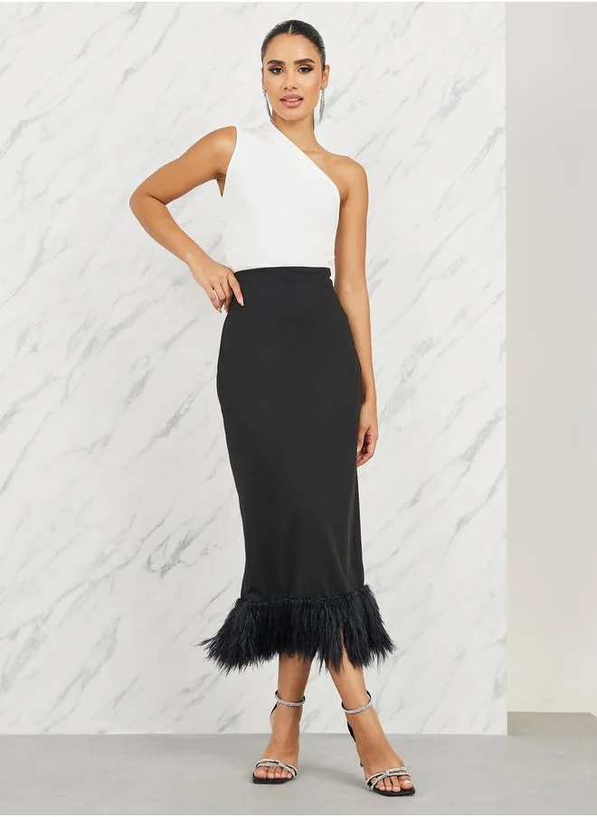 ستايلي Faux Fur Trim Fitted Midi Skirt