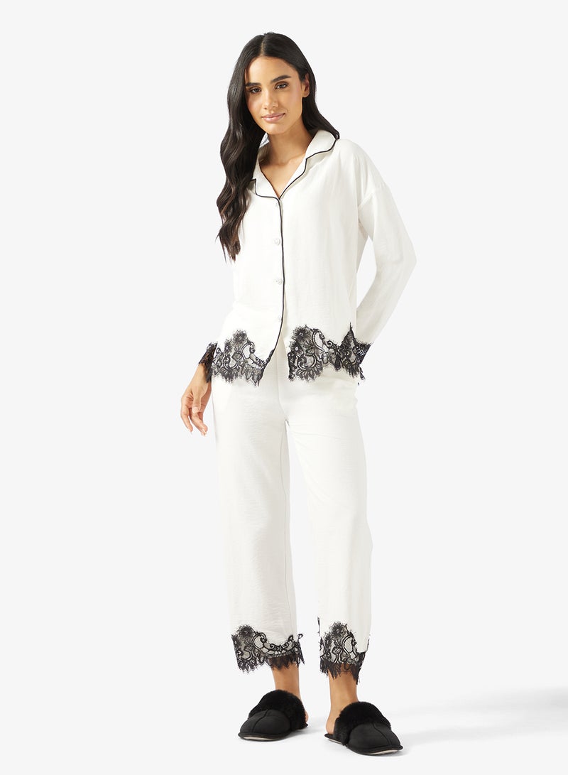 جينجر طقم بيجامة وقميص ساتان بأزرار ودانتيل - Image 5