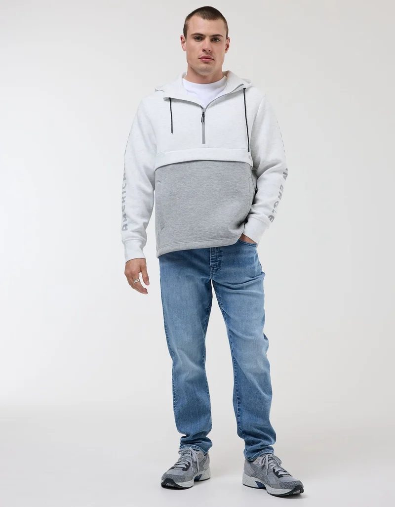 American Eagle AE 24/7 AirFlex+ Temp Tech Athletic Fit Jean