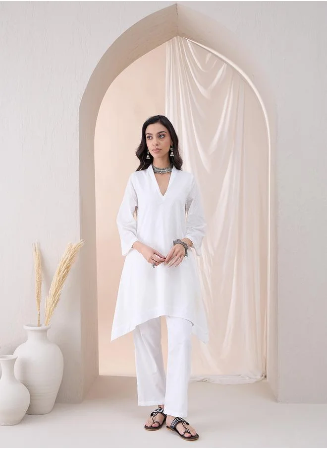 فيميلا Textured Dobby V-Neck Tunic with Straight Pant Co-Ords