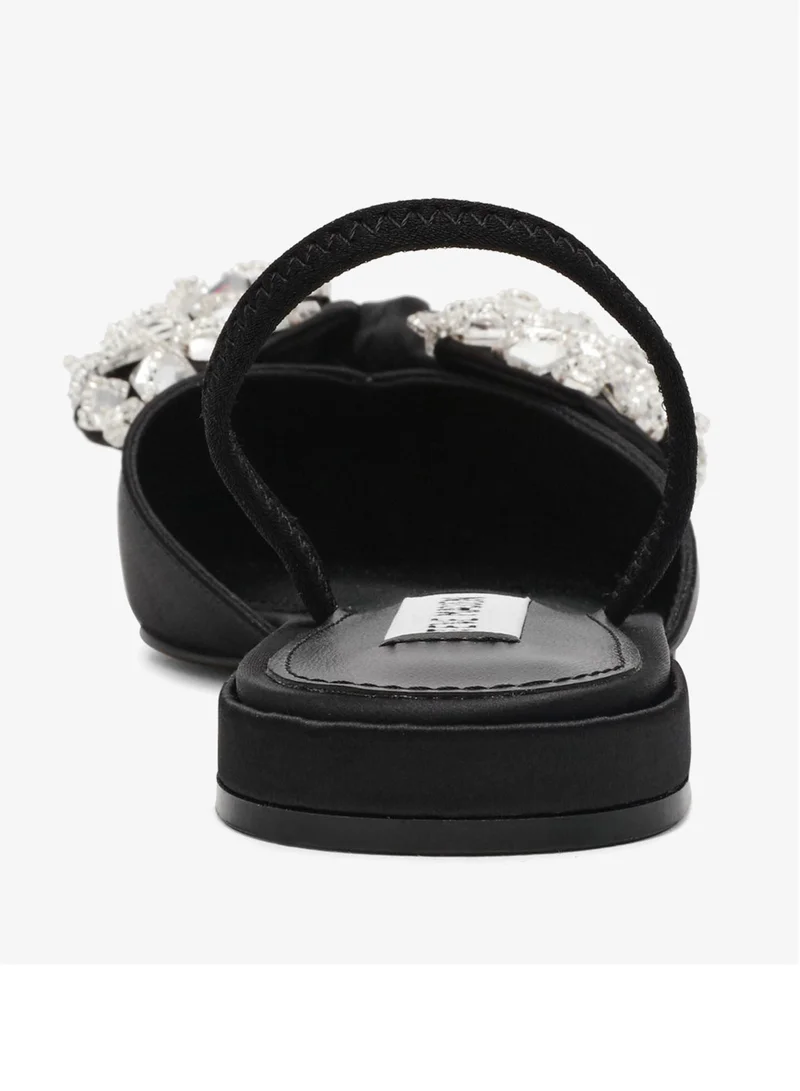STEVE MADDEN  Sloane St. Black Flat Sandals for Women | Best Price UAE