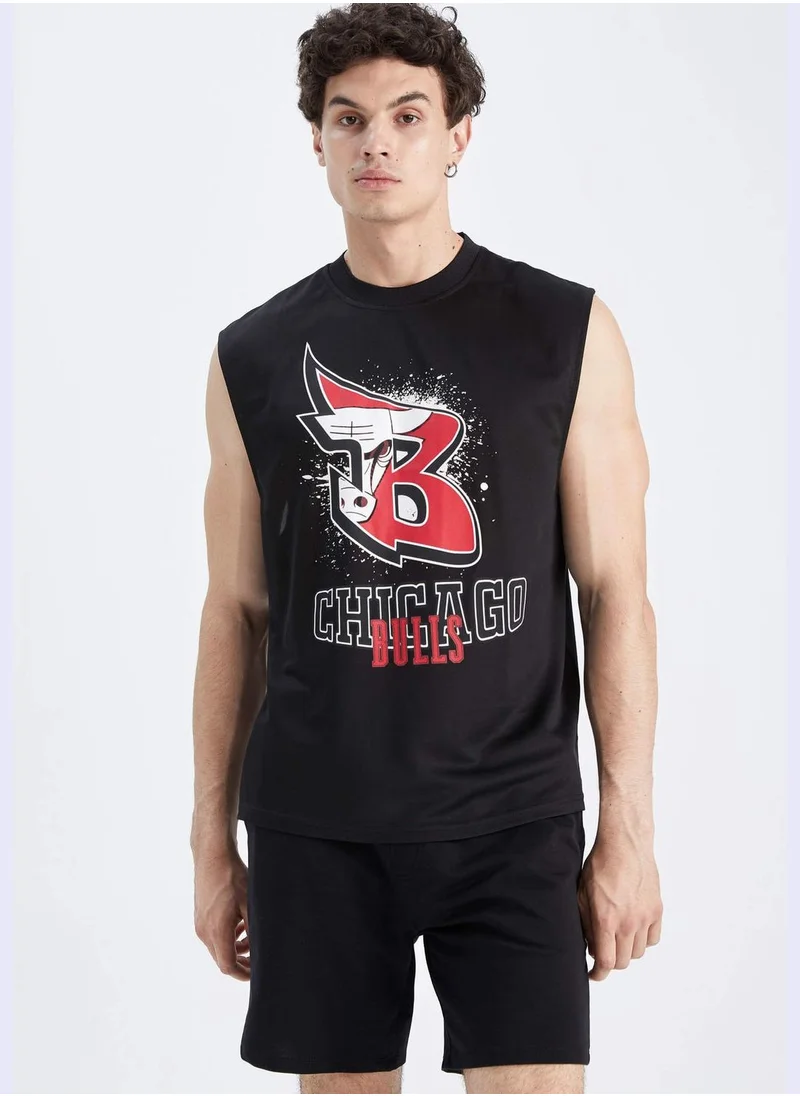 ديفاكتو Man NBA Chicago Bulls Licenced Oversize Fit Crew Neck Knitted T-Shirt