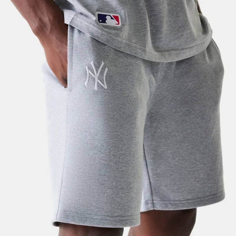 NEW ERA Men's MLB New York Yankees League Essential Shorts