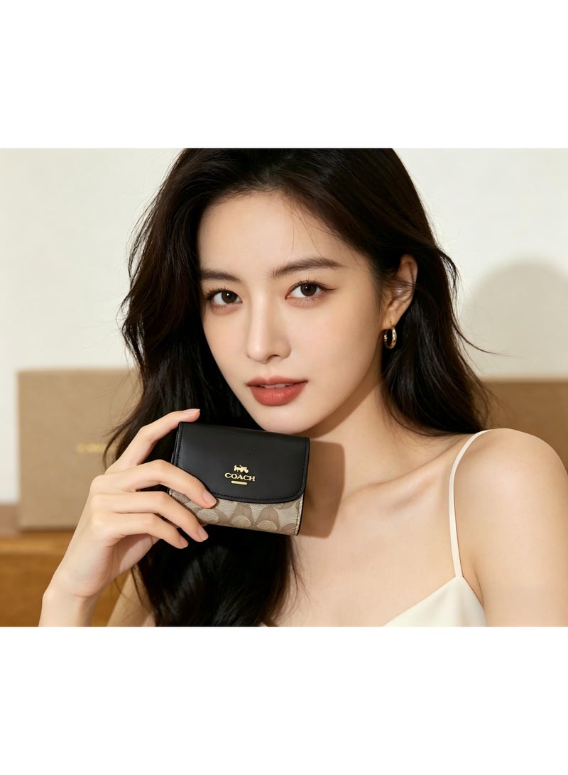 coachoutlet Women's short wallet multi-card wallet classic black paneled brown pattern for easy carrying - Image 3