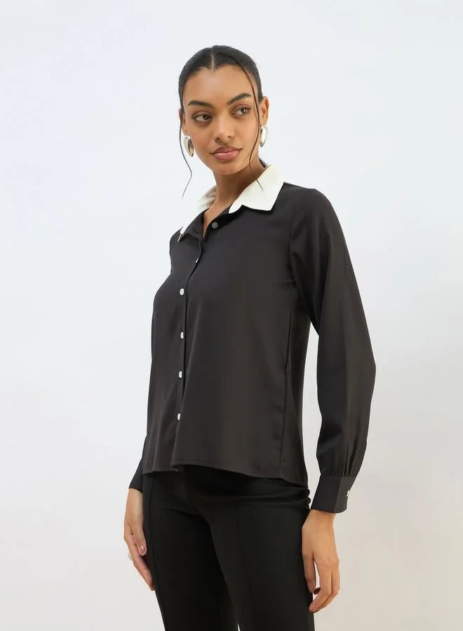 ساسافراس قميص ساسافراس بياقة متباينة أسود بقصة عادية بأزرار