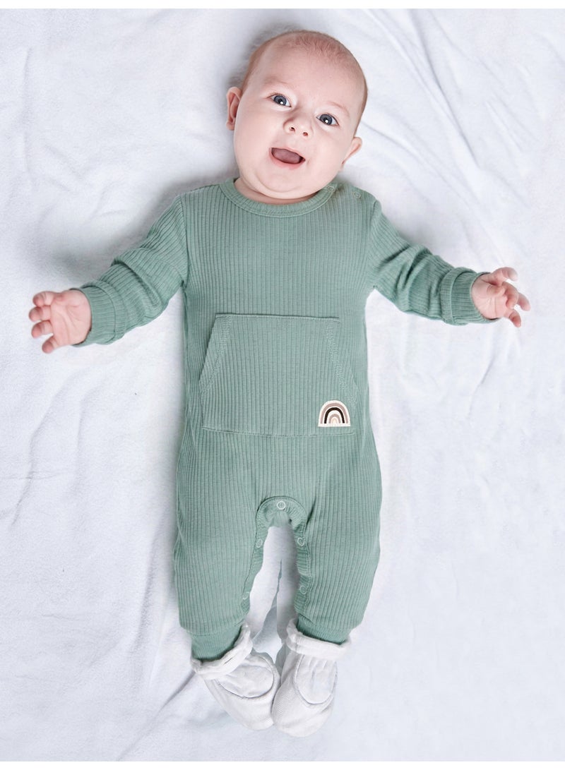 بابيز_بيسك بيبيز بيسك طقم من القطن المضلع يتضمن سليب سوت / رومبر مع قبعة ومريلة - Image 2