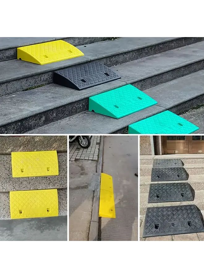 وسادة درج صفراء زاهية شديدة التحمل ومنحدر منحدر غير قابل للانزلاق مع حواف قوية، تصميم مثلثي محمول للكراسي المتحركة والسيارات والمنازل والطرق الآمنة للاستخدام الداخلي والخارجي، سطح متين. - Image 3