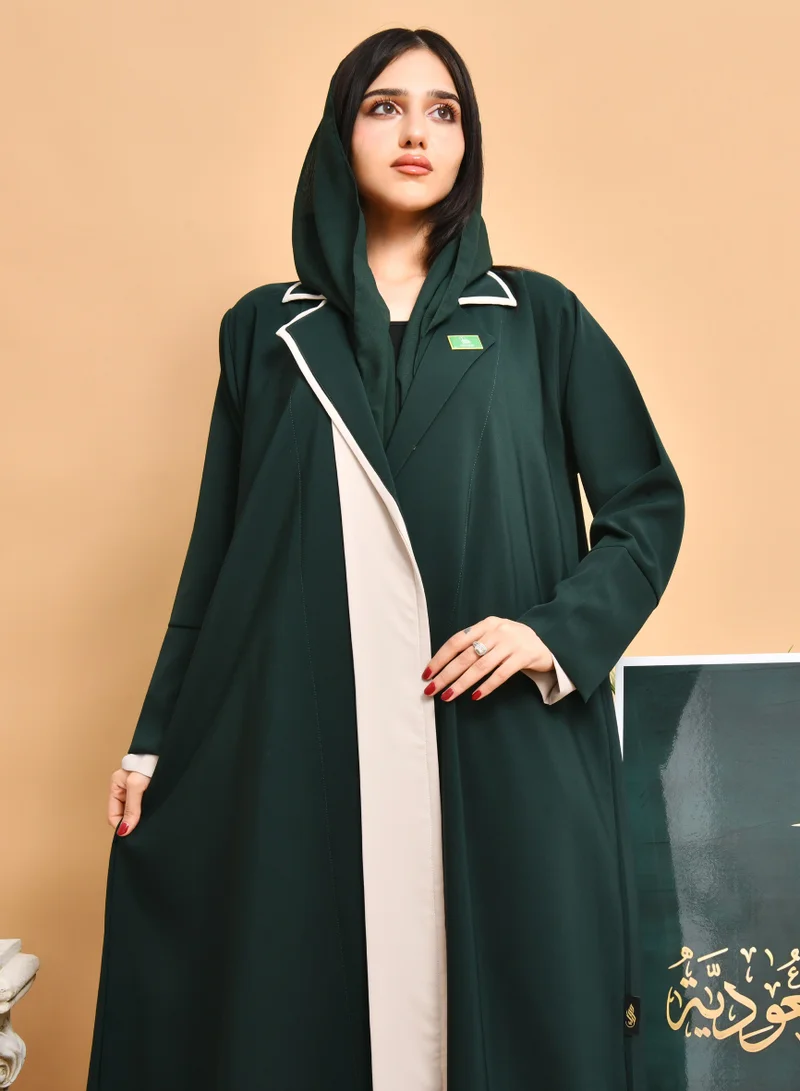 عبايات حوراء عباية أنيقة بتصميم اليوم الوطني السعودي بليزر باللون الأخضر مع تداخل اللون البيج
