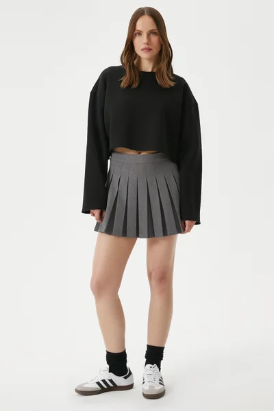 ريتنيس Women Vegas Black Raised Crop Sweatshirt