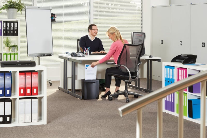 GBC Alpha Confetti Paper/Credit Card Cross Cut Shredder with 6 Sheet Capacity and 14L Bin, 2 Years Warranty - Image 4