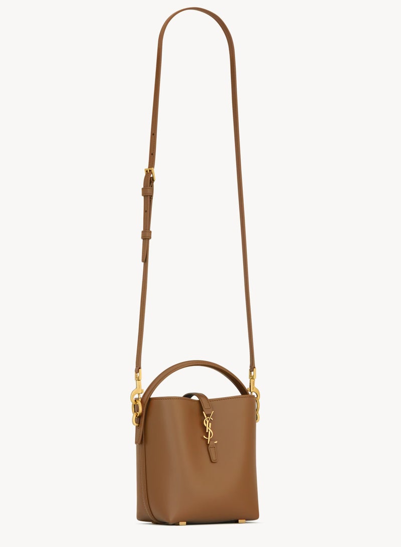 Le 37 YSL Bucket Bag in Smooth Leather - Image 5