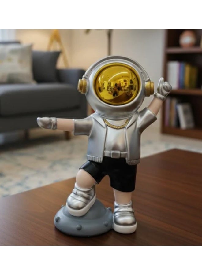 أي كي دي سي تمثال رائد فضاء خزفي من AKDC، بارتفاع ٢١ سم، باللون الفضي مع لمسات ذهبية | منحوتة ديكور فضائي عصرية فاخرة - Image 2