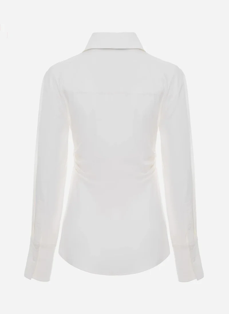 Lichi Fitted shirt with gathers and decorative stitching on the shoulders