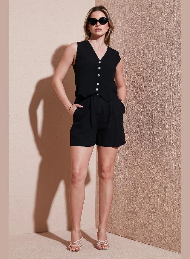 ليلا طقم شورتات فيست قطن وكتان ليلا بقصة ضيقة للنساء