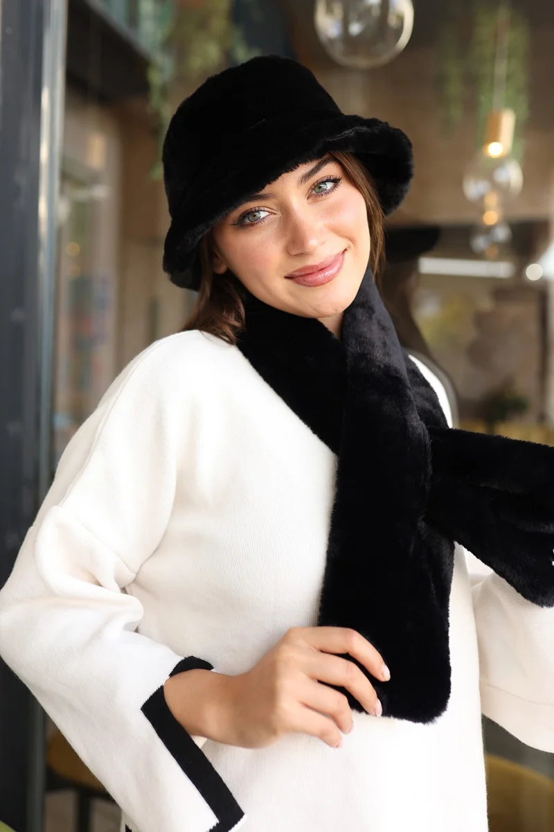 ريمسا مايو Remsa Swimwear Women Plush Scarf Neck Collar Scarf Rkb-01 Black
