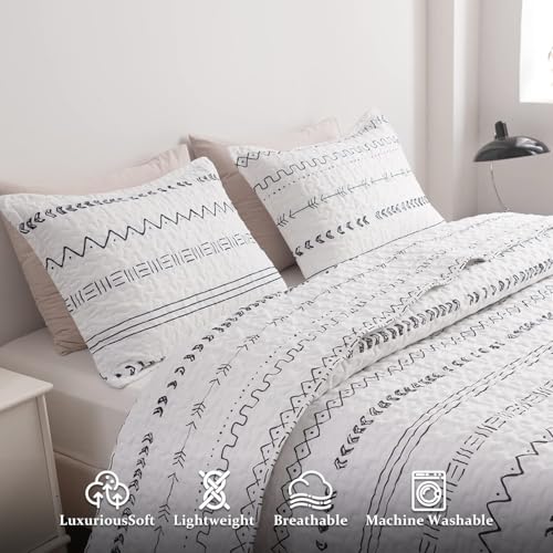 DURLENGEN White Quilt Set King Size 3Pcs,Bohemian Design with White & Black Geometric Pattern Printed on White, All Season Lightweight Bedspread Coverlet Sets(King 106x96,Boho White) - Image 4