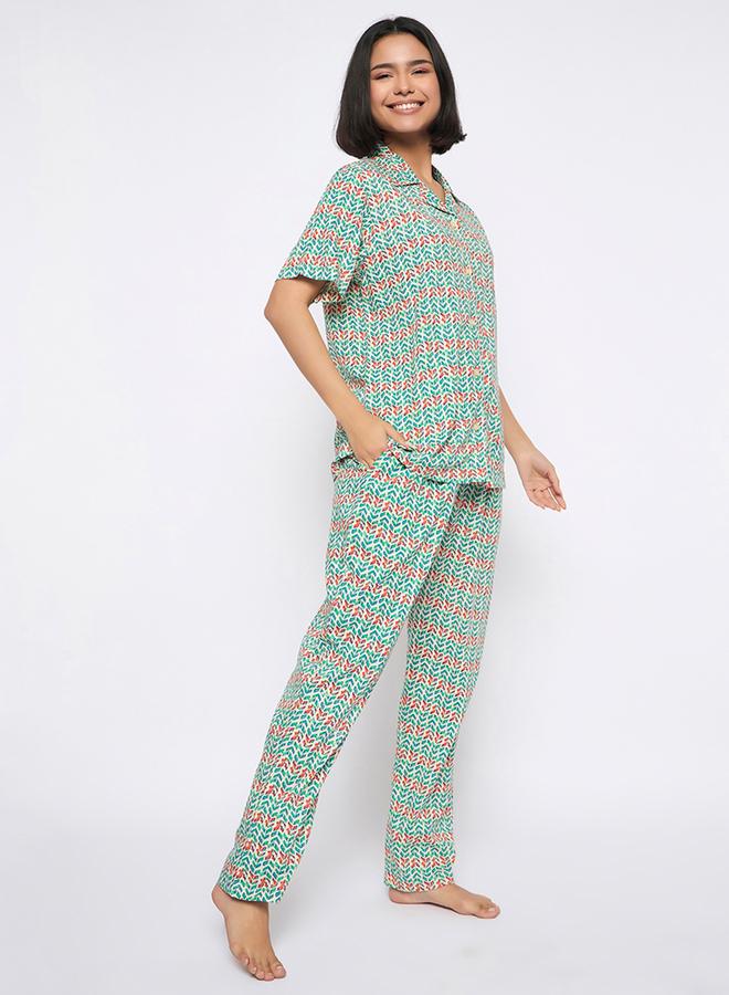 كلوفيا طقم بيجامة وقميص بأزرار بطبعة شاملة من كلوفيا - Image 5