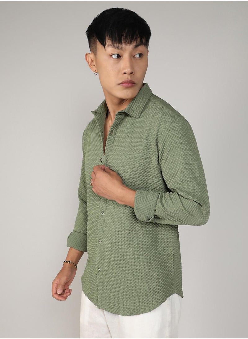 Campus Sutra Campus Sutra Men's Pistachio Green Textured Micro Buffalo Check Shirt For Casual Wear | Spread Collar | Long Sleeve | Button Closure | Shirt Crafted With Comfort Fit For Everyday Wear  - Image 2
