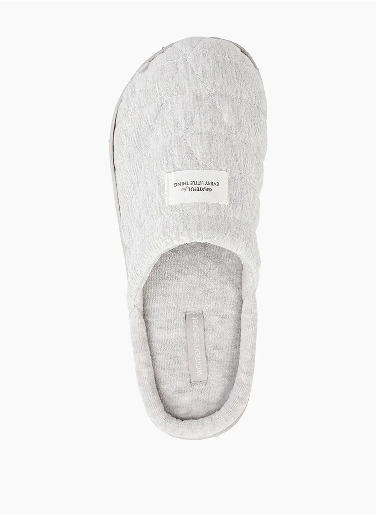 ومن سيكريت Close Toe Fur Detail Slip Ons