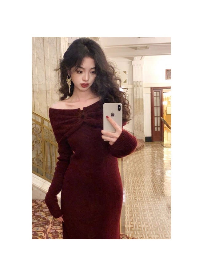 فستان أحمر نبيلي خريفي شتوي أسلوب فرنسي طوق كبير عتيق أنيق كتف عاري سترة طويل