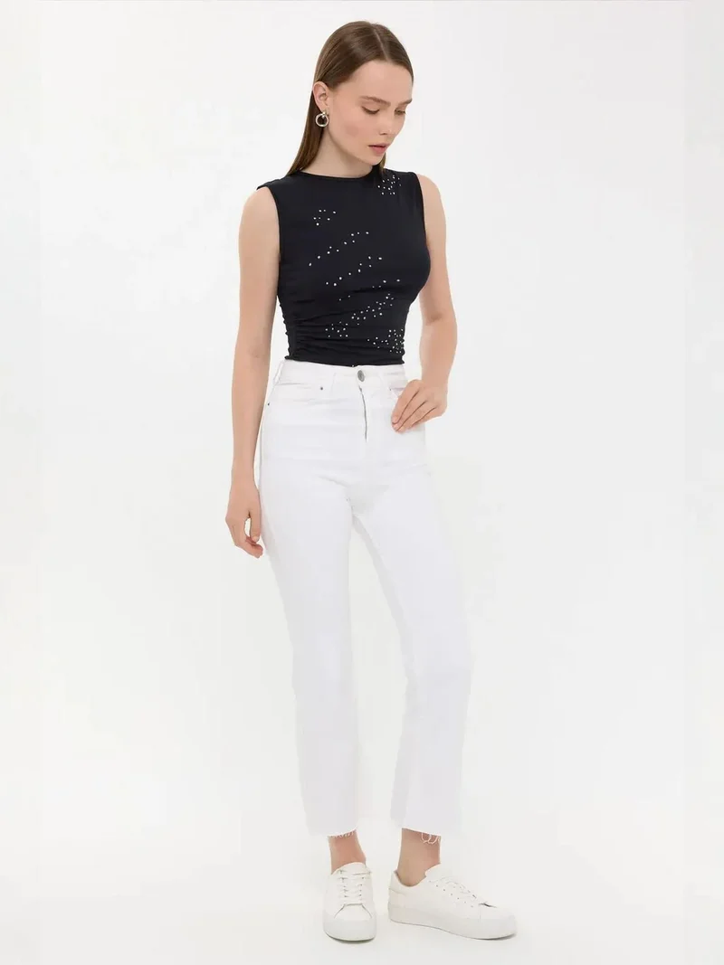 هيكاب بلوزة قطنية بدون أكمام بياقة دائرية وزخارف لامعة