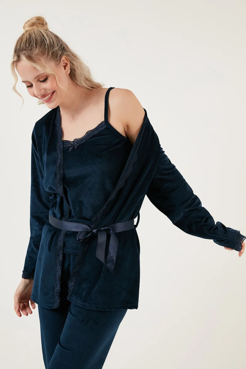ليلا Regular Fit Lace Soft Textured Velvet Pajama Set with Dressing Gown Women's Pajama Set 6095545
