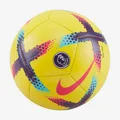نايكي أصفر