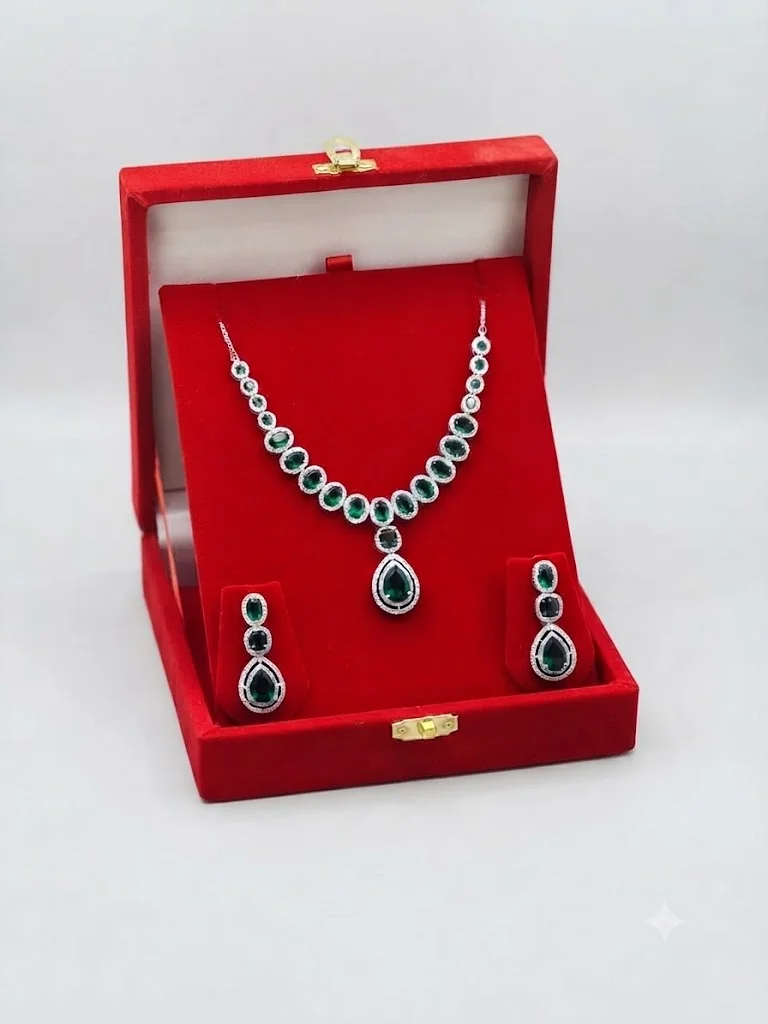 Viny Elegant American Diamond & Emerald Green Imitation Necklace Set for Women - Perfect for Parties, Weddings, & Festivals (Diwali, Eid)