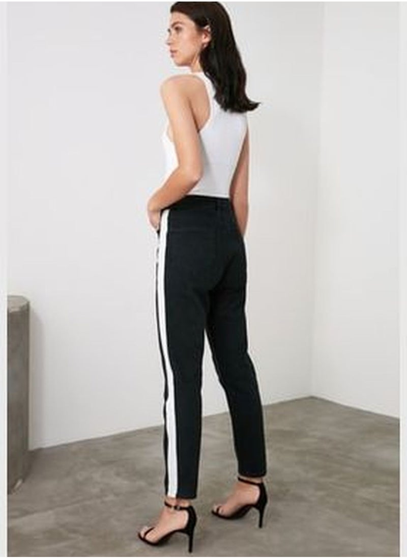trendyol Black High Waist Mom Jeans with Side Stripes TWOAW21JE0719  - Image 5