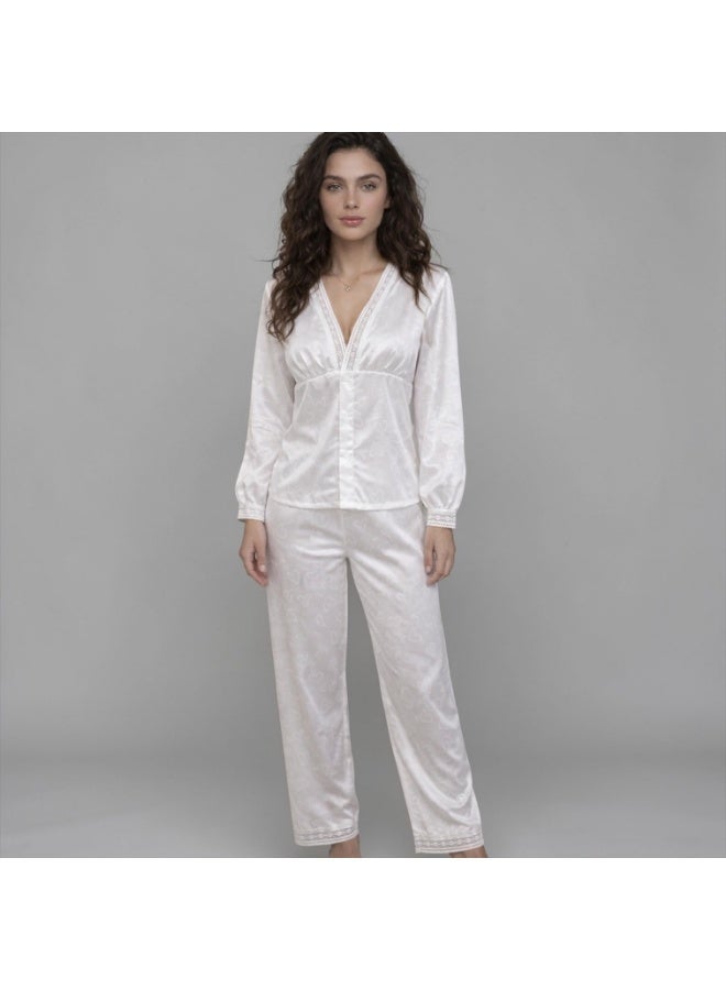 Soft satin pajama set with lace details - Image 1