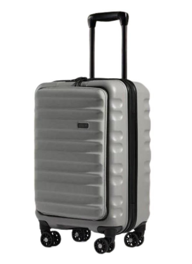 Antler - The Clifton Cabin with Pocket has all the features of our best-selling Clifton cases, with the added benefit of a chic but practical front pocket. - Image 1