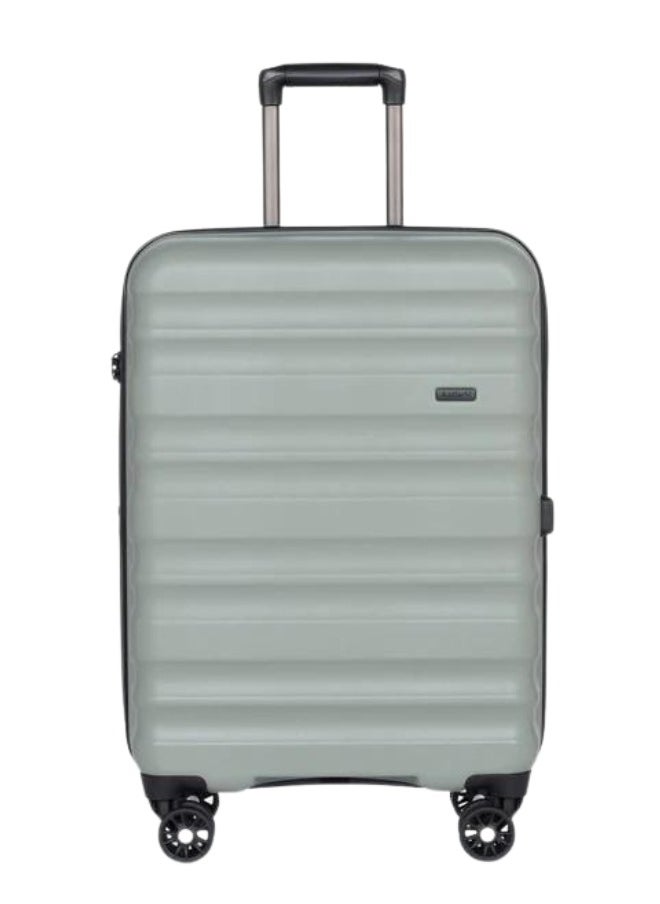 Antler - The Clifton Cabin with Pocket has all the features of our best-selling Clifton cases, with the added benefit of a chic but practical front pocket. - Image 1