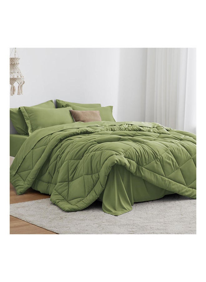 SIGNOOLA - Signoola Diamond Microfiber Heavy Comforter, 3.5 kg ,Set of 6 Piece (1 Comforter Blanket , 2 Pillow Cases , 1 Fitted sheet and 2 Pillows ), (180 cm x 240 cm),Double Bed Blanket for Winter Green Color - Image 1