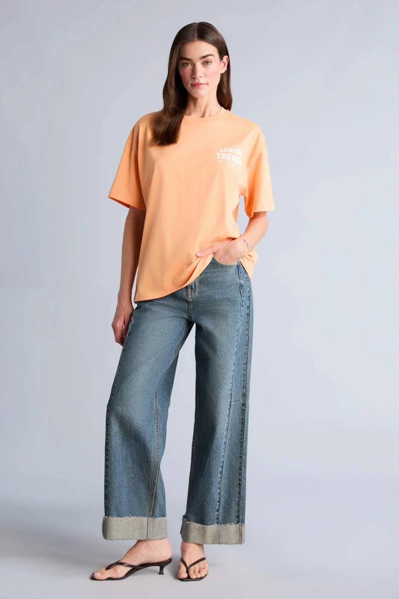 ديفاكتو Oversize Crew Neck Slogan Print T-Shirt