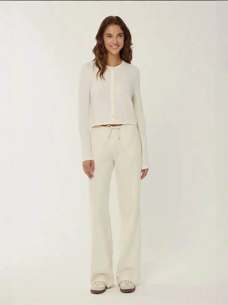 زوبعة كارديجان محبوك بأزرار