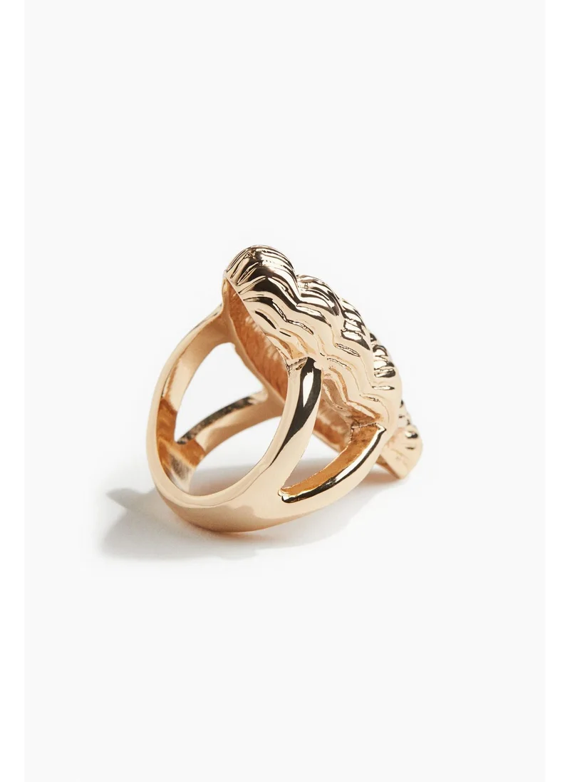 H&M Seashell-shaped ring