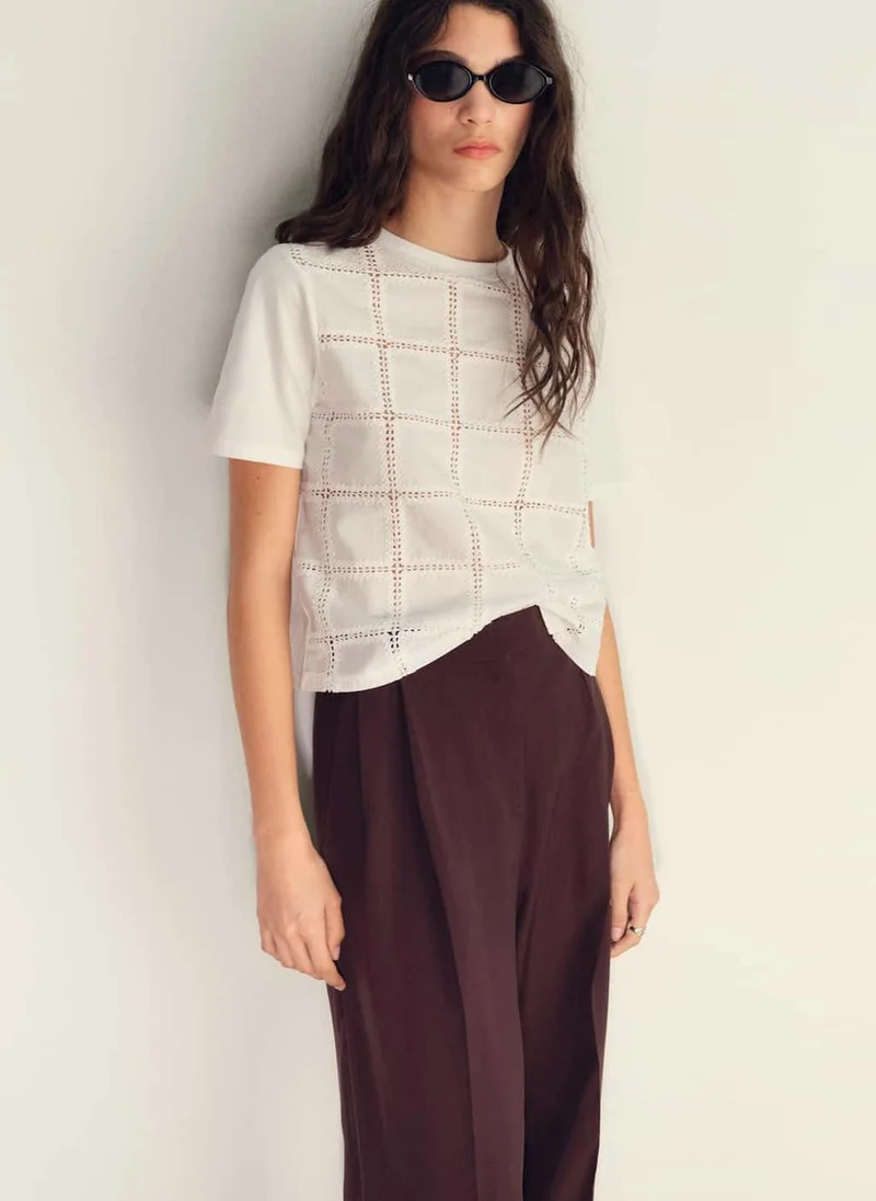 مانجو Embroidered Detail T-Shirt