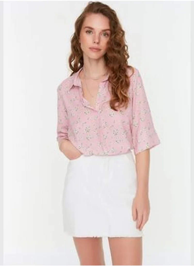 trendyol Pink Woven Floral Print Blouse TWOSS22BZ0459