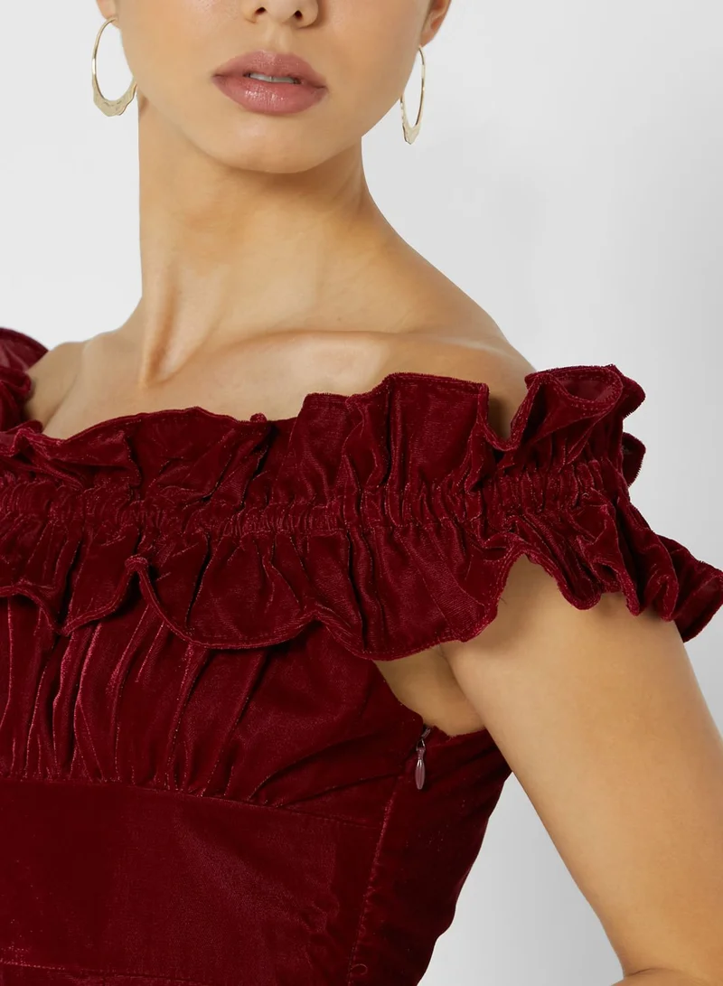 Hope & Ivy Ruffle Detail Bardot Dress