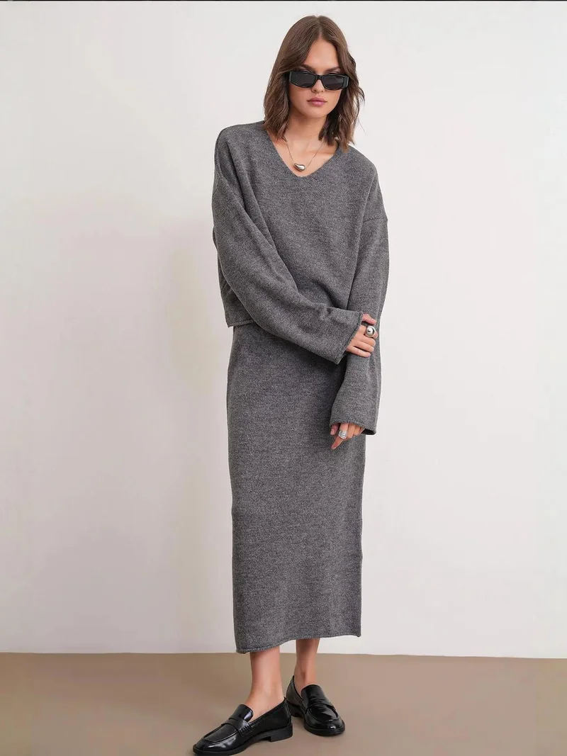 MixRay Mixray V-neck Knitwear Sweater & Skirt Co-ord Set